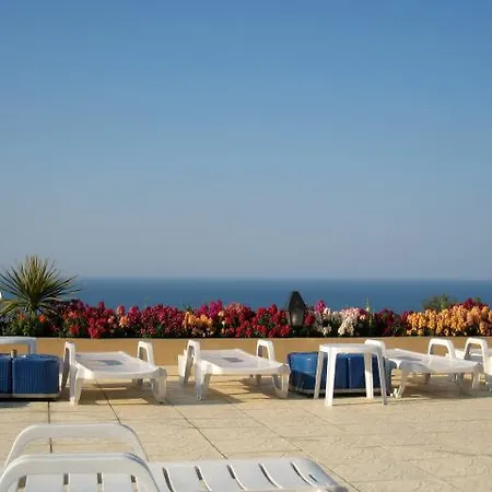 Onar Village Hotell 3*