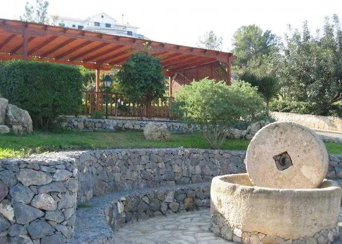 Onar Village קיירניה