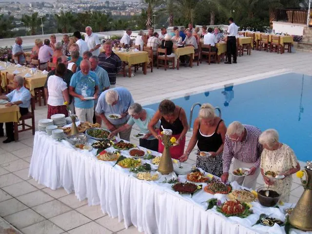 Onar Village מלון